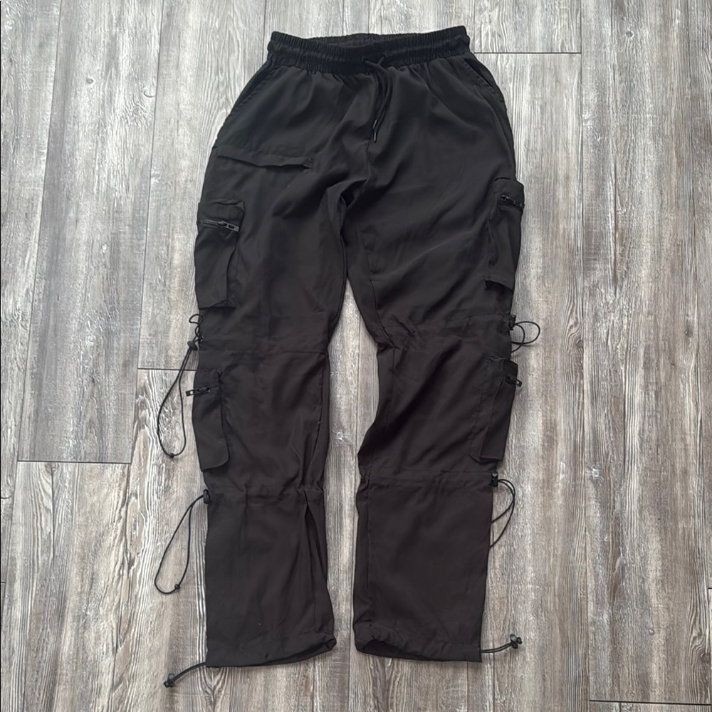 PRETTYLITTLETHING BLACK TOGGLE DETAIL CARGO PANTS